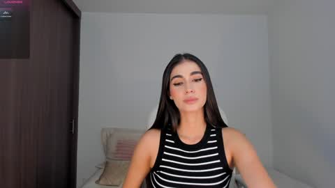 Snapshot of rebeccabaxter chatting on 4, 12, 2024 Rebecca online show from 4, 12, 2024