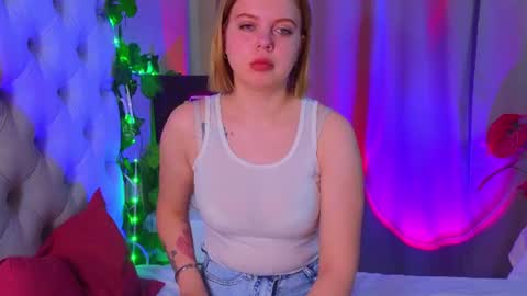 Snapshot of rebeccacruze chatting on 10, 6, 2026 rebeccacruze online show from 10, 6, 2026