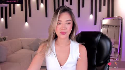 Snapshot of rebeccahudson_ chatting on 30, 1, 2025 Rebe online show from 30, 1, 2025