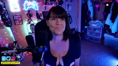 Snapshot of rebeccalovexxx chatting on 24, 6, 2026 Rebecca Love online show from 24, 6, 2026