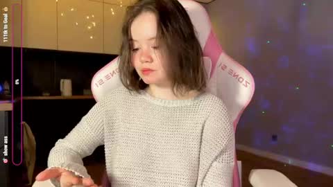 Snapshot of rebeccaniksoon chatting on 17, 1, 2025 Rebecca Nikson online show from 17, 1, 2025