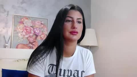 Snapshot of rebeccaryen chatting on 18, 12, 2025 RebeccaRyen online show from 18, 12, 2025