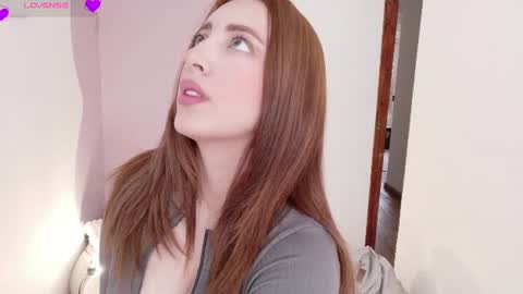 rebeccawhite_meow online show from 5, 8, 2026
