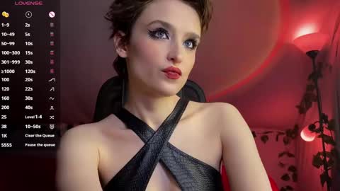 Snapshot of rebegoldnoir chatting on 25, 4, 2026 Mistress Rebecca online show from 25, 4, 2026