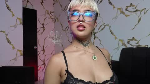 Snapshot of rebeka_baker chatting on 31, 3, 2026 REBEKA online show from 31, 3, 2026