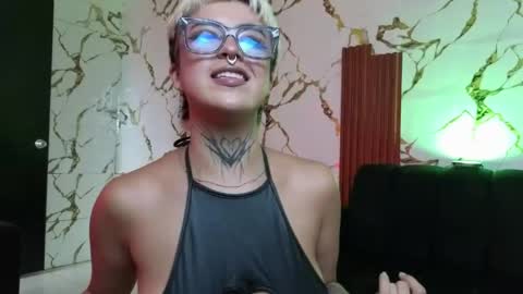 Snapshot of rebeka_baker chatting on 13, 4, 2026 REBEKA online show from 13, 4, 2026