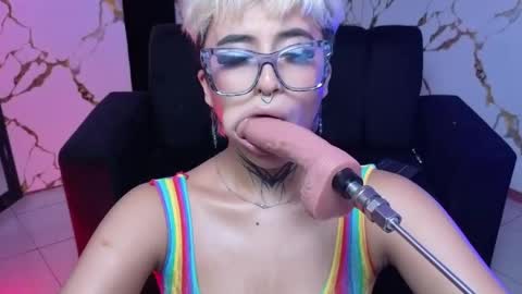 Snapshot of rebeka_baker chatting on 18, 4, 2026 REBEKA online show from 18, 4, 2026