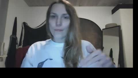 Keely KeKe Kiwi online show from 1, 11, 2025