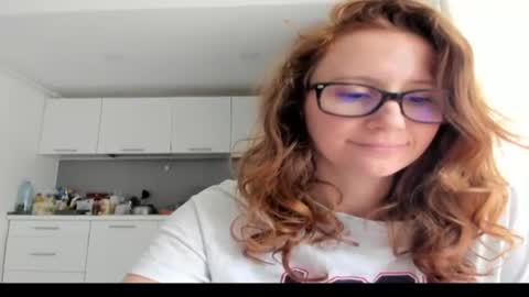 Snapshot of red19910107 chatting on 28, 3, 2026 Lolanaturalred online show from 28, 3, 2026