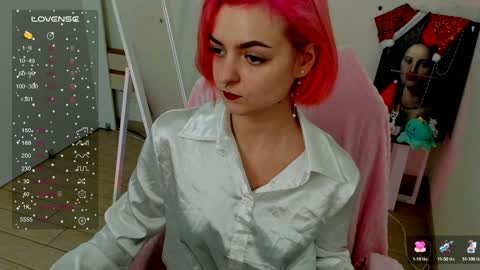 Snapshot of red_bestie_ chatting on 12, 12, 2024 Bestie online show from 12, 12, 2024