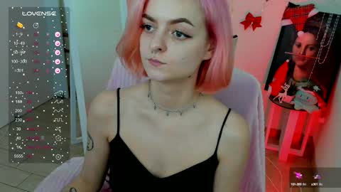 Snapshot of red_bestie_ chatting on 13, 1, 2025 Bestie online show from 13, 1, 2025