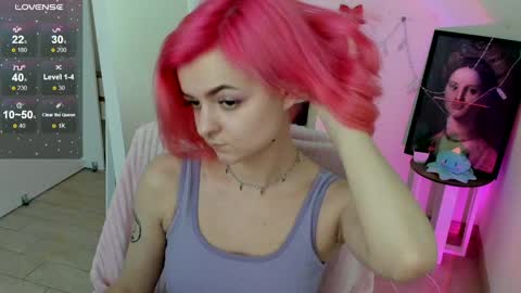 Snapshot of red_bestie_ chatting on 3, 2, 2025 Bestie online show from 3, 2, 2025