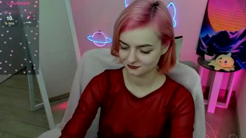 Snapshot of red_bestie_ chatting on 17, 2, 2025 Bestie online show from 17, 2, 2025