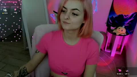 Snapshot of red_bestie_ chatting on 20, 2, 2025 Bestie online show from 20, 2, 2025