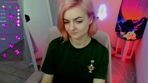 Snapshot of red_bestie_ chatting on 26, 2, 2025 Bestie online show from 26, 2, 2025