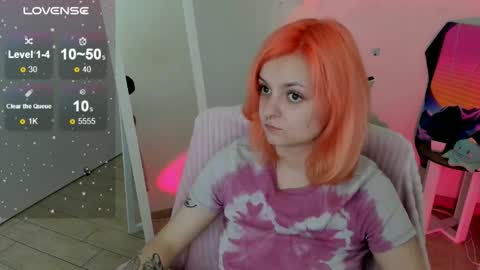 Snapshot of red_bestie_ chatting on 25, 9, 2025 Bestie online show from 25, 9, 2025