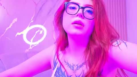 Snapshot of red_bunny_v chatting on 19, 6, 2026 Hi Stream 800am to 200pm online show from 19, 6, 2026