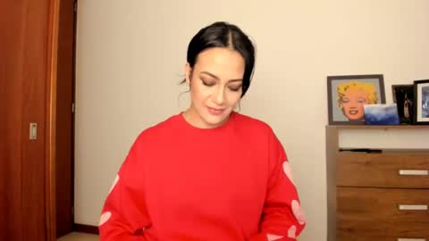 red_flower203 online show from 22, 12, 2024