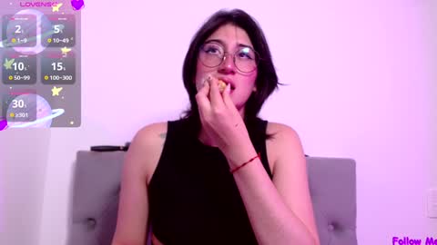 Snapshot of red_moonn chatting on 21, 12, 2024 IG OF red moonn online show from 21, 12, 2024