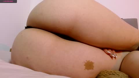 Snapshot of red_moonn chatting on 27, 12, 2024 IG OF red moonn online show from 27, 12, 2024