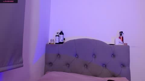 Snapshot of red_moonn chatting on 15, 2, 2025 IG OF red moonn online show from 15, 2, 2025