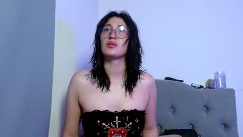 Snapshot of red_moonn chatting on 16, 9, 2025 IG OF red moonn online show from 16, 9, 2025