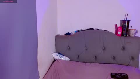 Snapshot of red_moonn chatting on 16, 12, 2025 IG OF red moonn online show from 16, 12, 2025