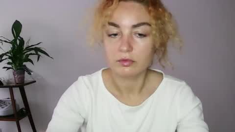 Snapshot of reddgirll chatting on 26, 1, 2025 reddgirll online show from 26, 1, 2025