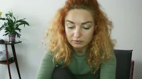 Snapshot of reddgirll chatting on 30, 1, 2025 reddgirll online show from 30, 1, 2025