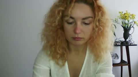 Snapshot of reddgirll chatting on 3, 2, 2025 reddgirll online show from 3, 2, 2025