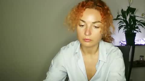 Snapshot of reddgirll chatting on 15, 2, 2025 reddgirll online show from 15, 2, 2025