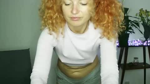 Snapshot of reddgirll chatting on 16, 2, 2025 reddgirll online show from 16, 2, 2025