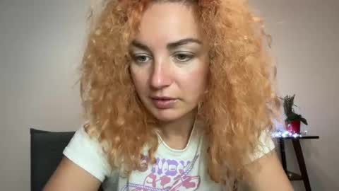 Snapshot of reddgirll chatting on 20, 2, 2025 reddgirll online show from 20, 2, 2025