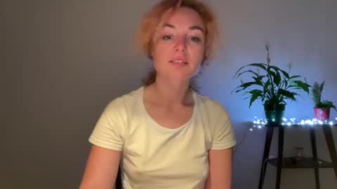 Snapshot of reddgirll chatting on 21, 2, 2025 reddgirll online show from 21, 2, 2025