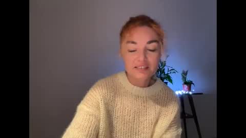 Snapshot of reddgirll chatting on 24, 2, 2025 reddgirll online show from 24, 2, 2025
