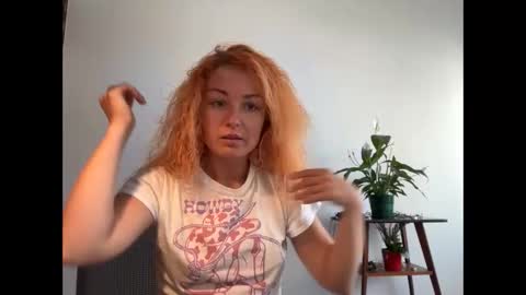 Snapshot of reddgirll chatting on 26, 2, 2025 reddgirll online show from 26, 2, 2025