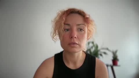 Snapshot of reddgirll chatting on 5, 3, 2025 reddgirll online show from 5, 3, 2025