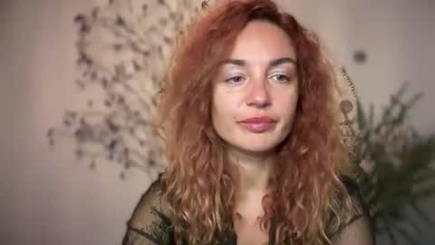 Snapshot of reddgirll chatting on 18, 9, 2025 reddgirll online show from 18, 9, 2025