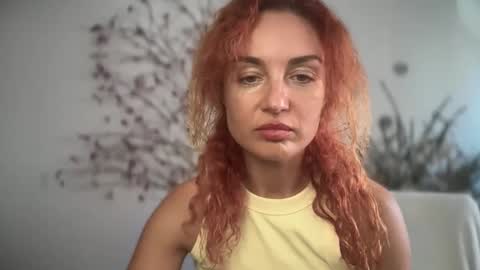Snapshot of reddgirll chatting on 21, 9, 2025 reddgirll online show from 21, 9, 2025
