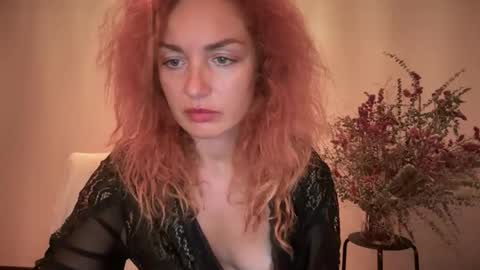 Snapshot of reddgirll chatting on 15, 10, 2025 reddgirll online show from 15, 10, 2025