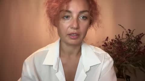 Snapshot of reddgirll chatting on 18, 10, 2025 reddgirll online show from 18, 10, 2025