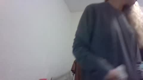 Snapshot of reddwaxx chatting on 21, 11, 2025 reddwaxx online show from 21, 11, 2025