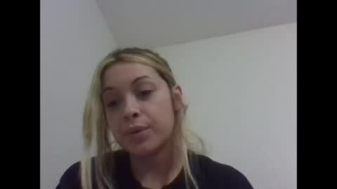 Snapshot of reddwaxx chatting on 4, 12, 2025 reddwaxx online show from 4, 12, 2025