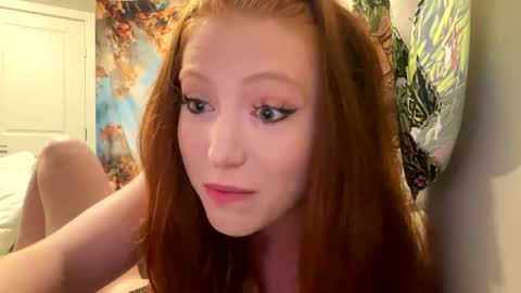 Snapshot of redgingersnapz chatting on 1, 12, 2025 RedGingerSnapz online show from 1, 12, 2025