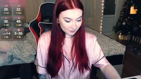 Snapshot of redhaired_kitty chatting on 24, 12, 2024 Lina online show from 24, 12, 2024
