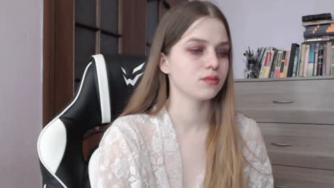 Snapshot of redhead_rabbit chatting on 27, 12, 2024 Lily online show from 27, 12, 2024
