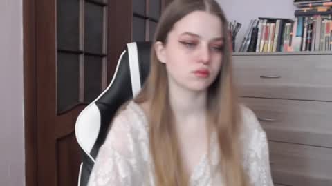 Snapshot of redhead_rabbit chatting on 26, 2, 2025 Lily online show from 26, 2, 2025