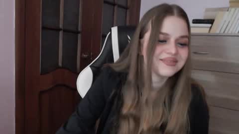 Lily online show from 3, 2, 2026