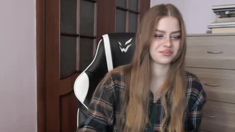 Lily online show from 25, 5, 2026