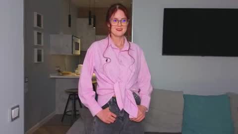 Snapshot of redheaddie chatting on 3, 5, 2026 Alice Red online show from 3, 5, 2026